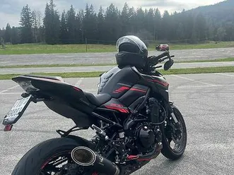 kawasaki z900 noir/rouge
