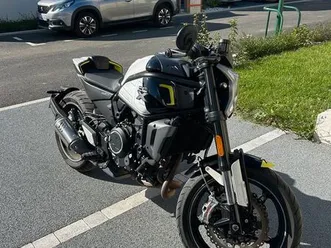 vends cfmotos 700 cm3