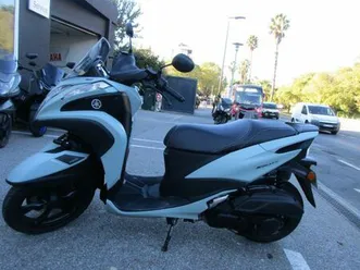 yamaha tricity 125 2024 125 cm3 | scooter | 1 600 km | vert | 06160 juan les pins