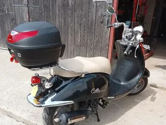 ② scooter sym 49 cc