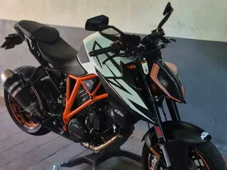 super duke r