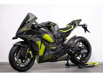 ducati panigale v4 lamborghini