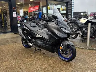 yamaha t-max 560 06/2025 seulement 128 kms