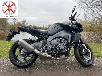 yamaha mt-10 1000 hyper-naked euro 5 998 cc