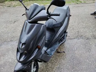 скутер малагути f12 + подарък с. кривина