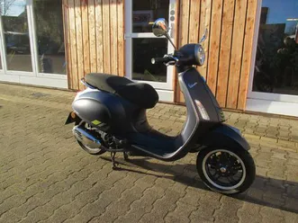 vespa primavera 125