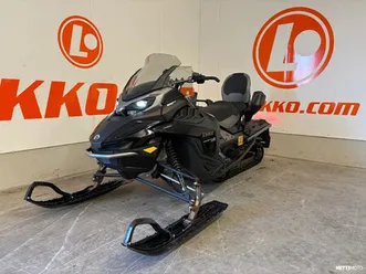 900 ltd+lisäistuin, liikkeen esittelykelkka sis.alv