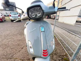 vespa sprint 50 - sonderedition: hellgrau