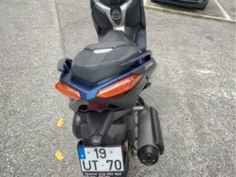 yamaha xmax 125. águas livres