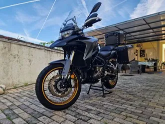 qj motor srt 700 x casal comba