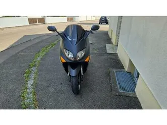 yamaha t-max
