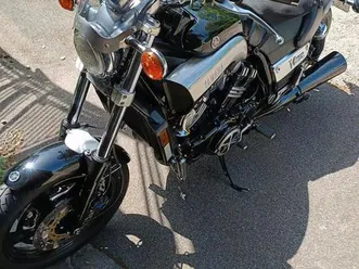 yamaha vmax 1200