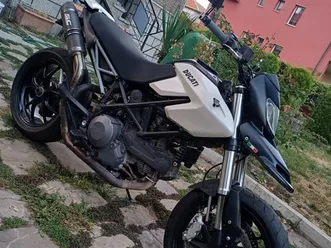 ducati hypermotard 800i →