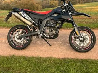 aprilia sx 125 mit allen inspektionen