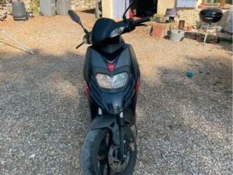 aprilia sr 50 motard