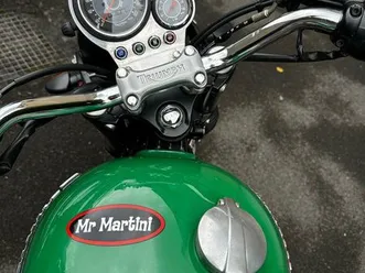 triumph bonneville 2005