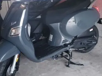 scooter 125 état neuf