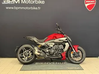ducati xdiavel xdiavel v4 red à partir de 267e/mois en loa