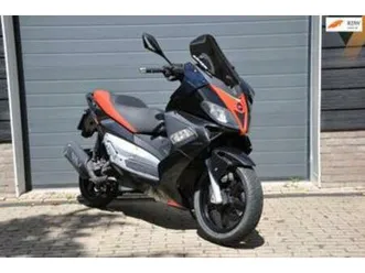 aprilia sr max 300 rappe motorscooter! — motoren | aprilia — marktplaats