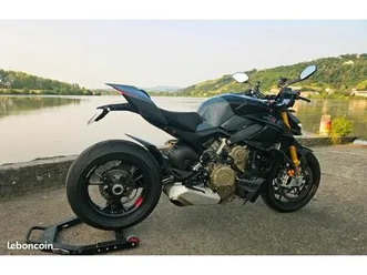 ducati streetfigher v4s nero