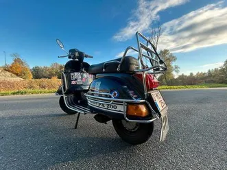 ② vespa px200 arcobaleno