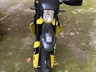 husqvarna 701 supermoto