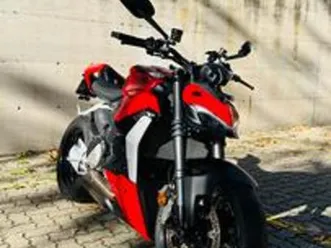 ducati streetfighter v2 2024 - 153,0 cv - 955,0 cc