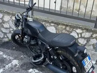moto guzzi v7 - 2023