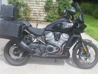 2021 harley pan america 1250. mint