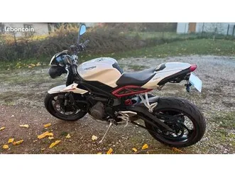 street-triple-r-2018-blanc