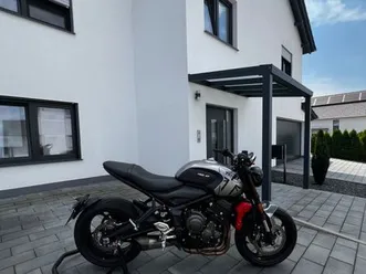 triumph trident *quickshifter, zard komplettanlage*