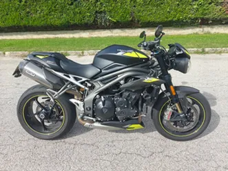 triumph speed triple rs 1050