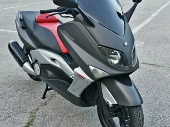 yamaha t-max →