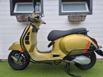 vespa gts300 gts 300 supersport hpe nieuwstaat bj 2023 — scooters | vespa — marktplaats