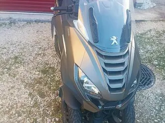 scooter metropolis 400 cm3