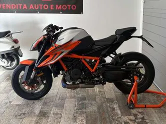 ktm 1290 super duke r evo arancione