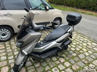 yamaha nmax - excellent état