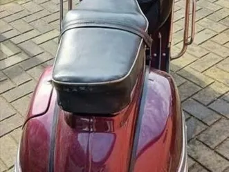 ② oldtimer vespa 150 gl, construit en 1961