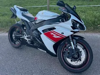 yamaha yzf-r1 rn19 bianco