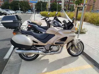 honda - deauville nt 650