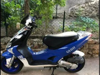 kinko, super neuf. scooter