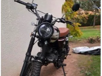 mash scrambler 2024-immatriculée 2025- garantie 2 ans - état impeccable 2900km évolutif