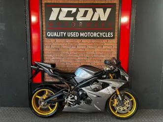 triumph daytona 675 675 cc