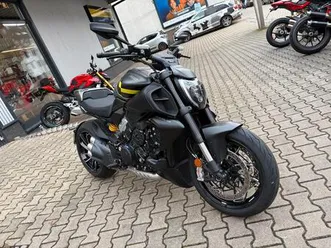 ducati diavel v4 "modell 2025" / sehr wenig kilometer !
