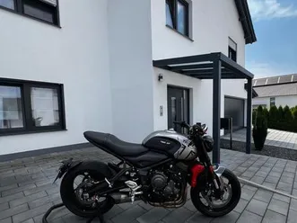 triumph trident *quickshifter, zard komplettanlage*