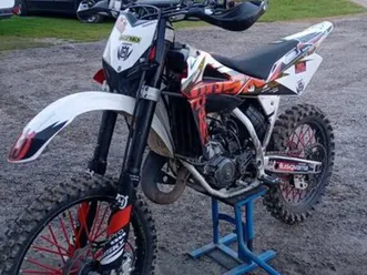 cross husqvarna cr 125 bytów