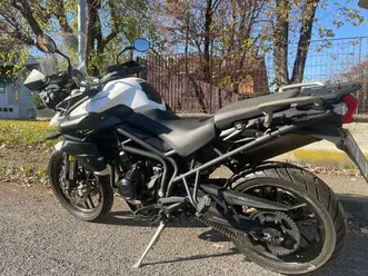 triumph tiger 800 xr 800 abs bianco