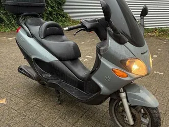 piaggio x9 125 er wenig kilometer mit tüv