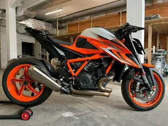 ktm super duke 1290r + techpack + diverses zubehör