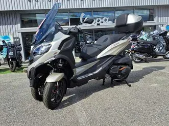 piaggio mp3 530